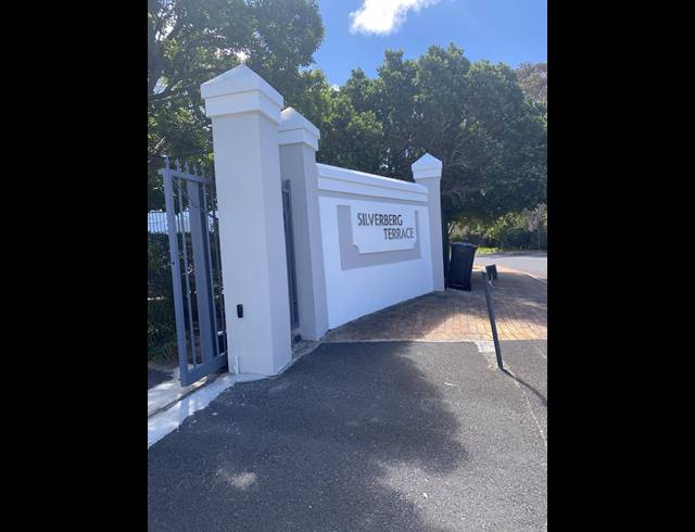 52M² OFFICE TO LET IN STEENBERG